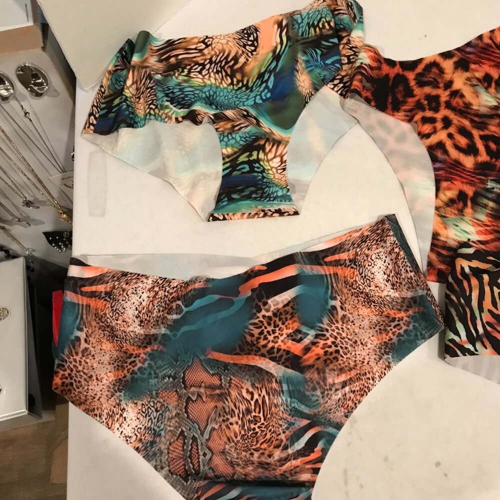 LA LUNE WOMENS V-CUT BRIEFS 6 PAIR NEW - Picture 6 of 8